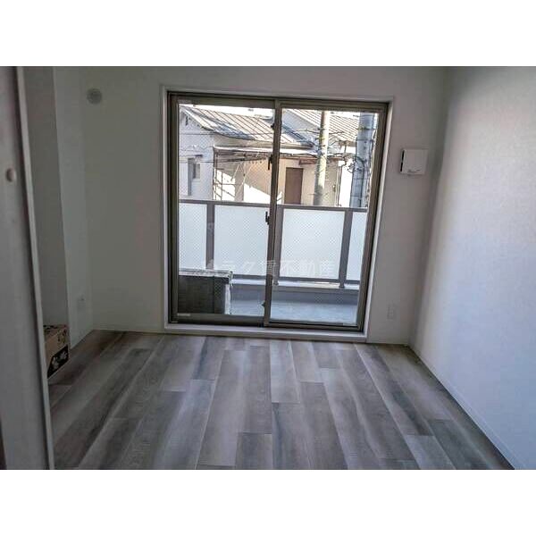 オクトレーベン新大阪IIの室内写真1枚目