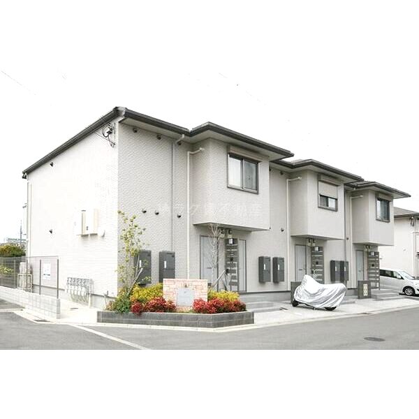 サン・メゾン A棟の外観2枚目