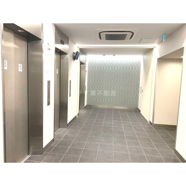 クロスレジデンス大阪新町の外観10枚目
