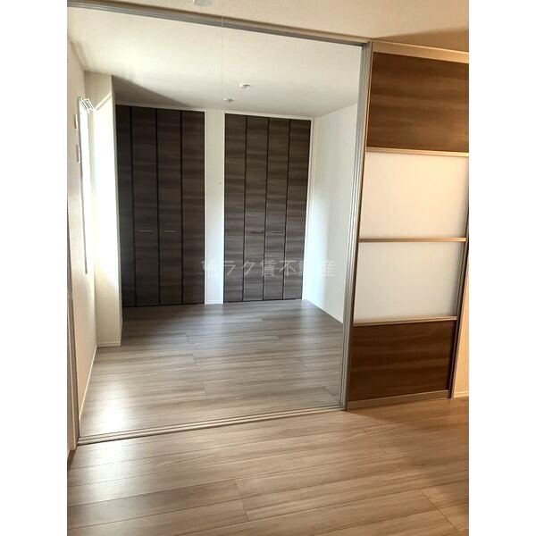 West Garden CourtIの室内写真3枚目