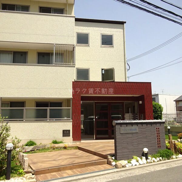 ラフィーネ久宝寺の外観2枚目