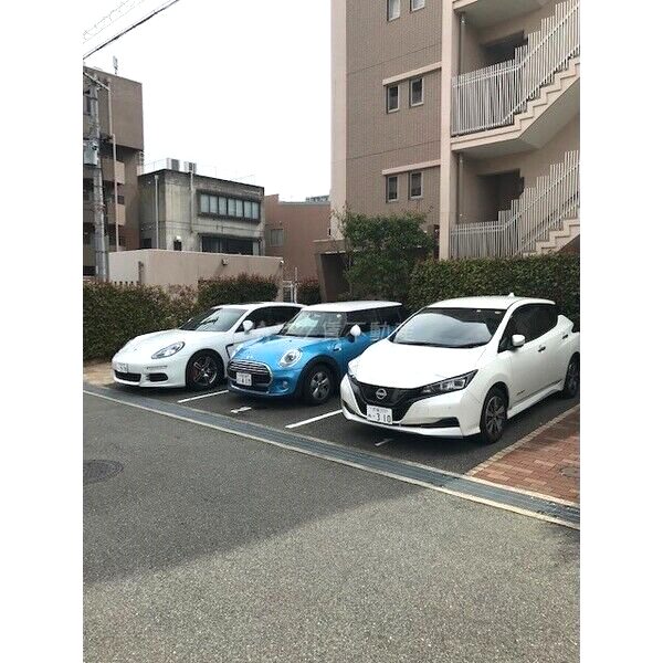 Elementary Placeの外観3枚目
