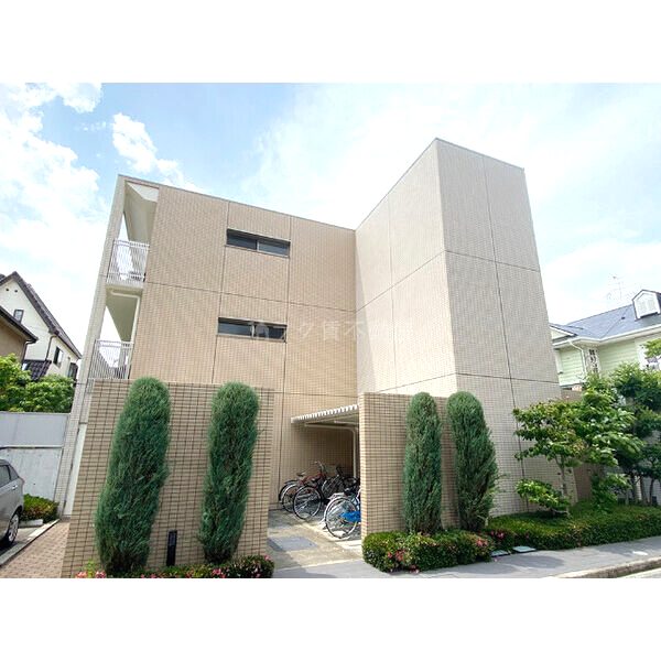 シャルム甲子園口の外観2枚目