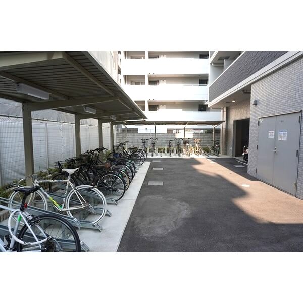 エスリード大阪上本町グリーズの外観2枚目