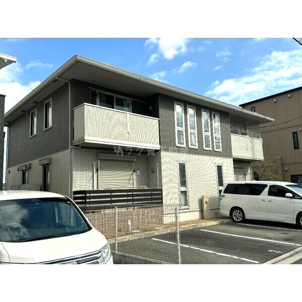 コリーヌ城山台の外観2枚目