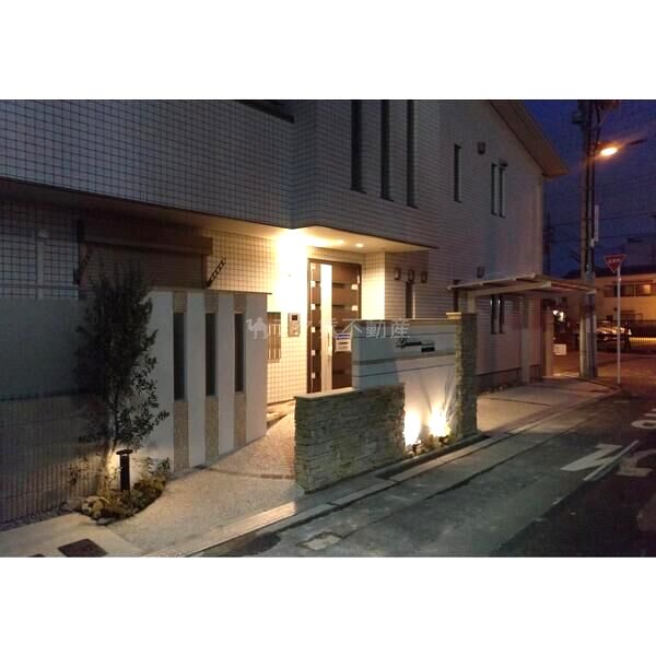 グラシューズの外観4枚目