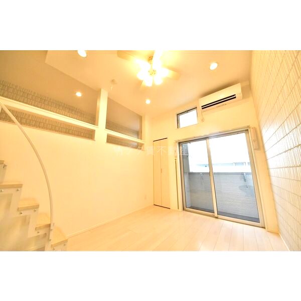 IMPERIAL RESIDENCE塚本の室内写真1枚目