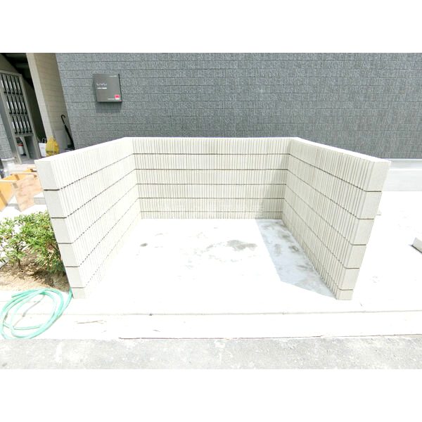 リブリ・茨木春日の外観3枚目