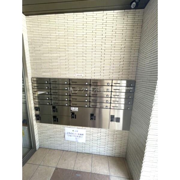 グランドーリア西院の外観3枚目