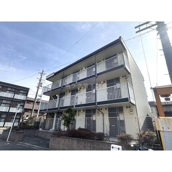 レオパレスネスト中百舌鳥IIの外観2枚目
