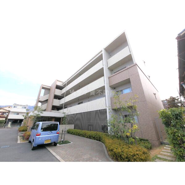 メゾン新町