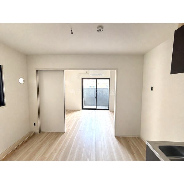 MAISON PREMIER UMEDA NORTHの室内写真1枚目