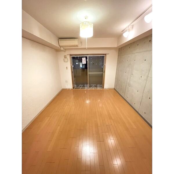 PHOENIX難波EASTの室内写真15枚目