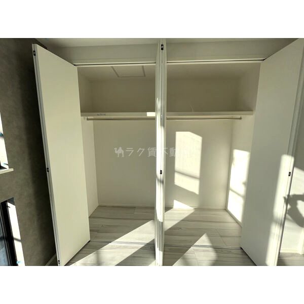 WORKINGBASE伊丹WESTの室内写真7枚目