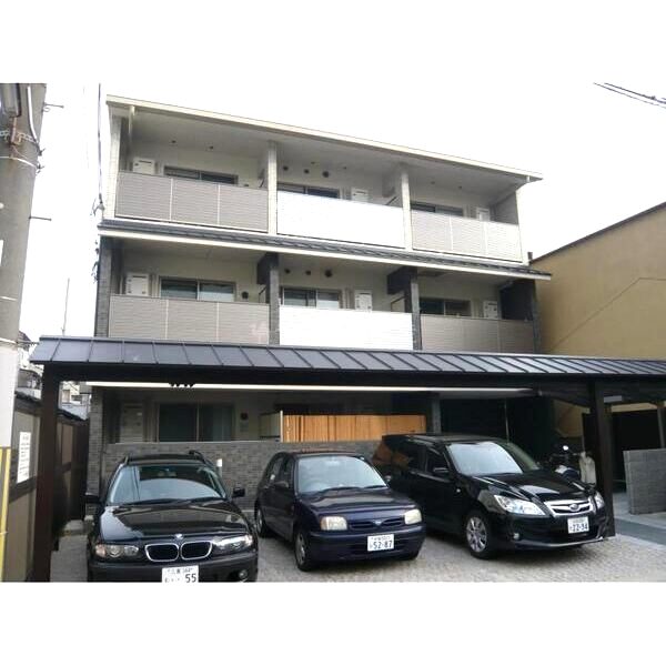 クリヨン御池の外観2枚目