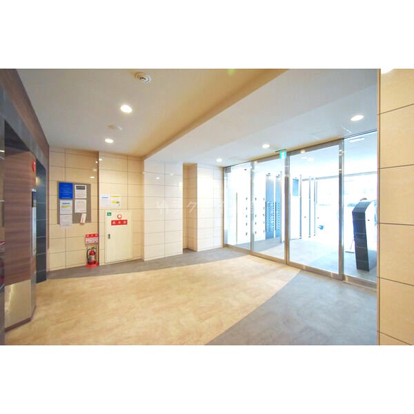 SERENiTE本町refletの外観2枚目