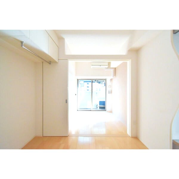 SERENiTE本町refletの室内写真3枚目