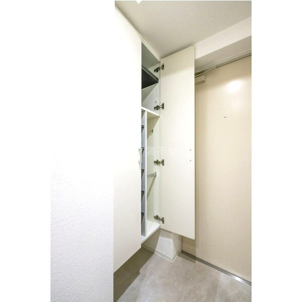 SERENiTE本町refletの室内写真13枚目