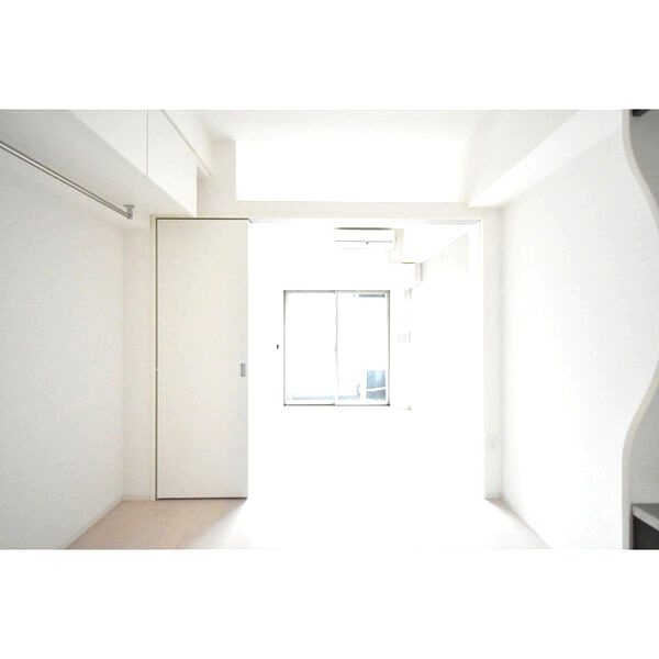 SERENiTE本町refletの室内写真4枚目